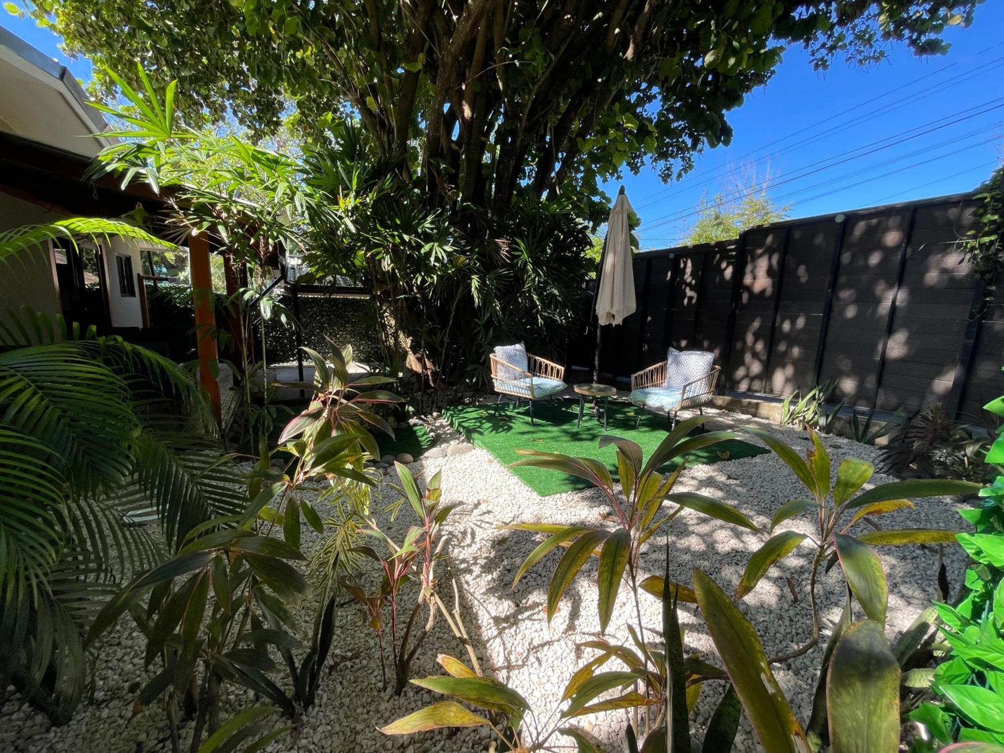 Fuego Lodge Playa Santa Teresa  ภายนอก รูปภาพ