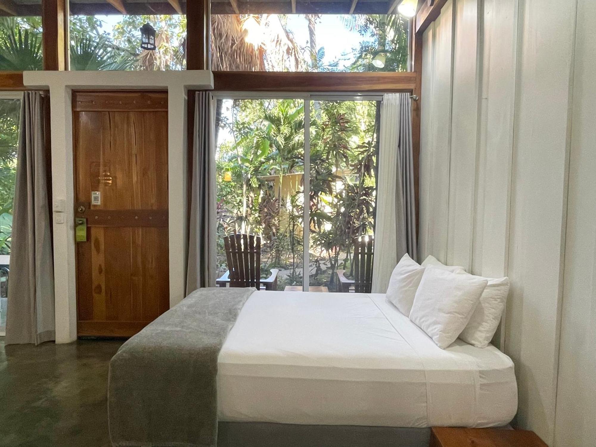 Fuego Lodge Playa Santa Teresa  ภายนอก รูปภาพ