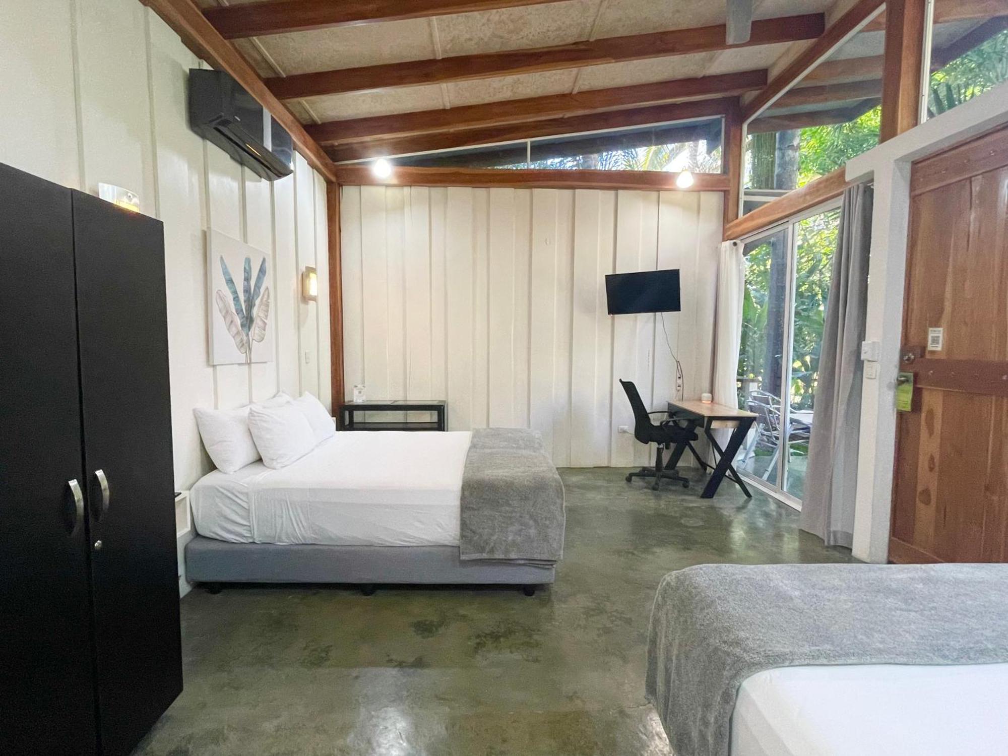 Fuego Lodge Playa Santa Teresa  ภายนอก รูปภาพ